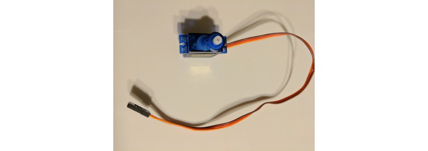 PWM servo motor component